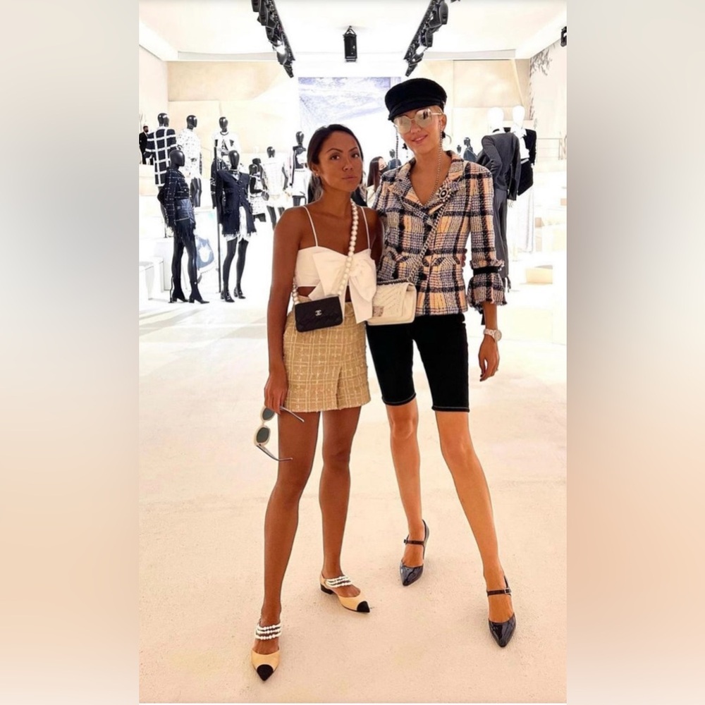 Chanel New CC Camellia Buttons Black Tweed Double Breasted Jacket size 44